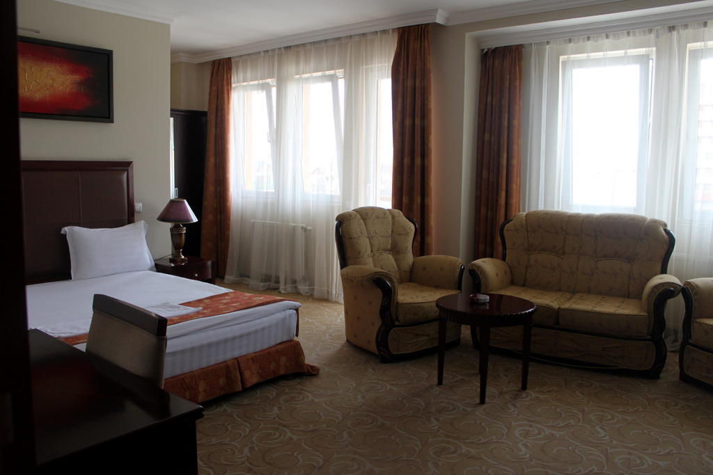Hotel Igmas Priştine Oda fotoğraf